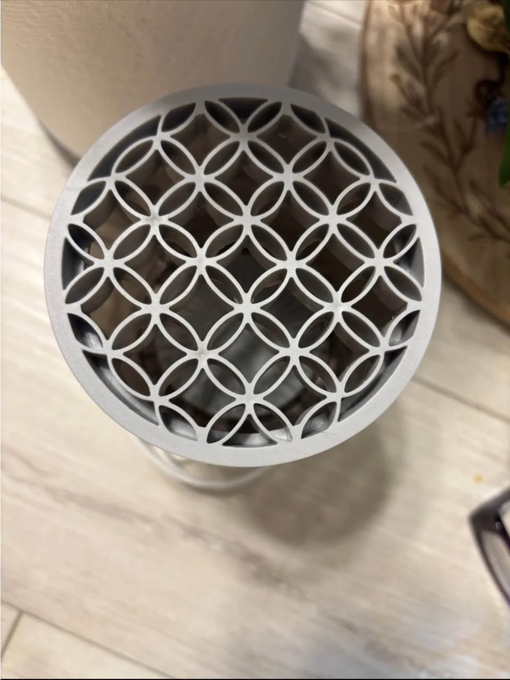 White and Smoke make up brush cleaner